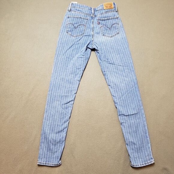 Levi's Women's High Rise Jeans - Blue and White - Picture 3 of 13
